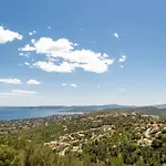Cozy Aux Issamdres Avec Piscine Apartment Roquebrune-sur Argens
