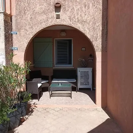 Apartment Cozy Aux Issamdres Avec Piscine Roquebrune-sur Argens