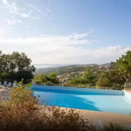 Apartment Cozy Aux Issamdres Avec Piscine Roquebrune-sur Argens
