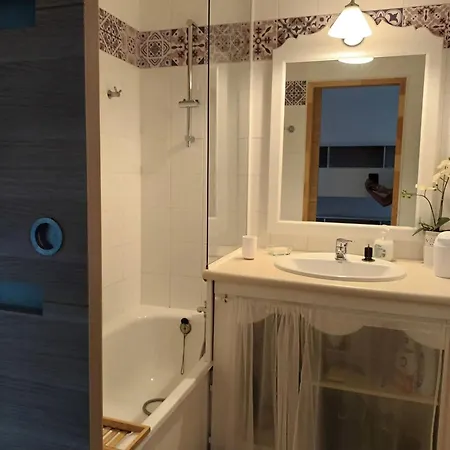 Lejlighed Cozy Aux Issamdres Avec Piscine